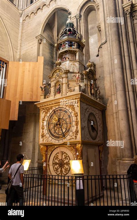 Lyon astronomical clock .